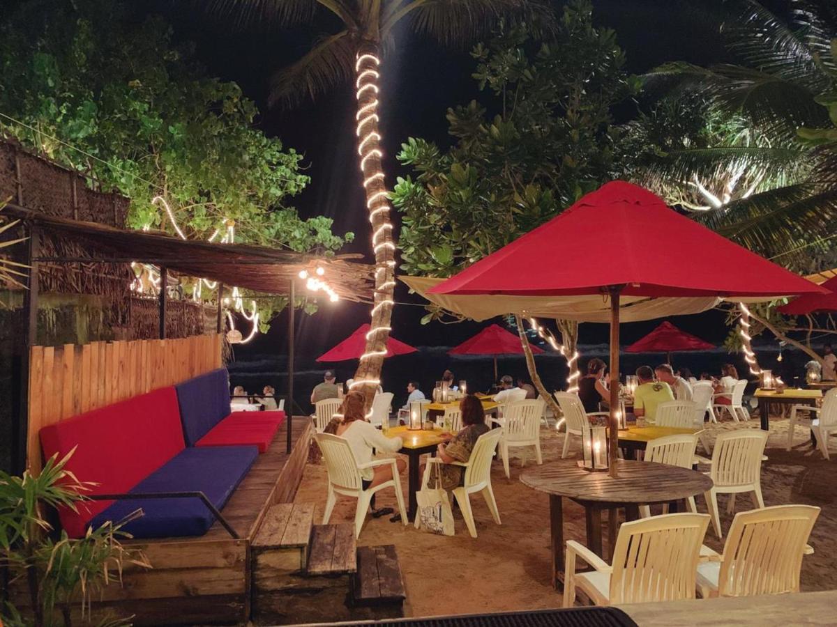 Central Beach Inn ميريسا المظهر الخارجي الصورة