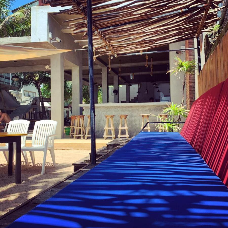 Central Beach Inn ميريسا المظهر الخارجي الصورة