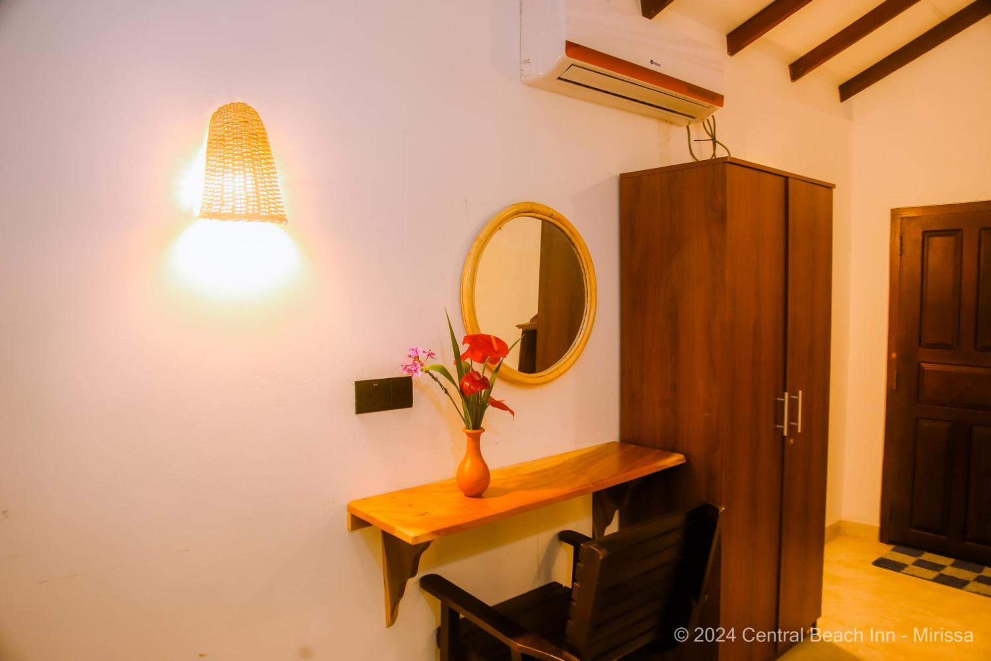 Central Beach Inn ميريسا المظهر الخارجي الصورة