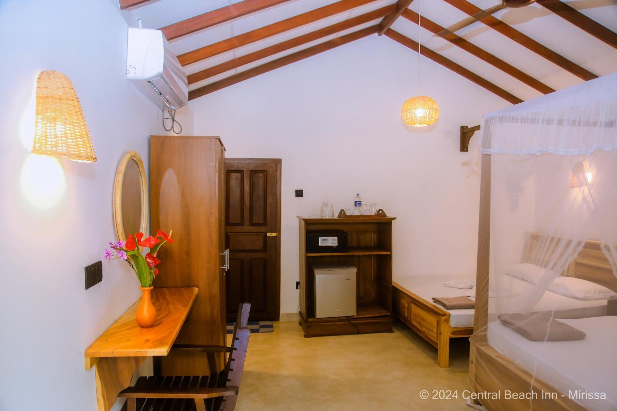 Central Beach Inn ميريسا المظهر الخارجي الصورة